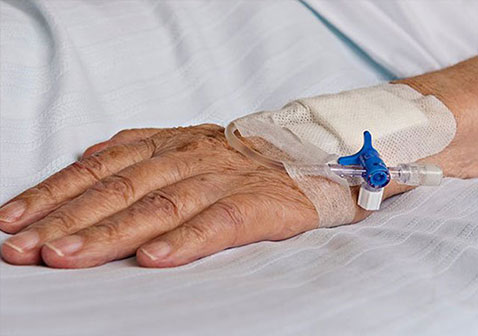 在严重病例或住院患者中，静脉注射抗生素可用于治疗蜂窝织炎