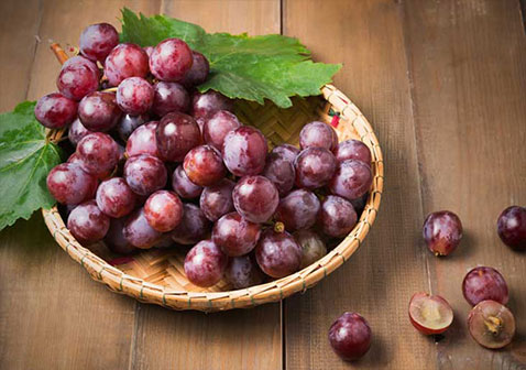 肾病尿毒症患者可以吃葡萄，每天15个葡萄