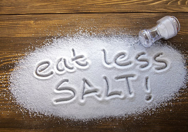 限制盐有助于降低蛋白尿