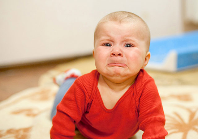 哭泣的婴儿肾积水图片